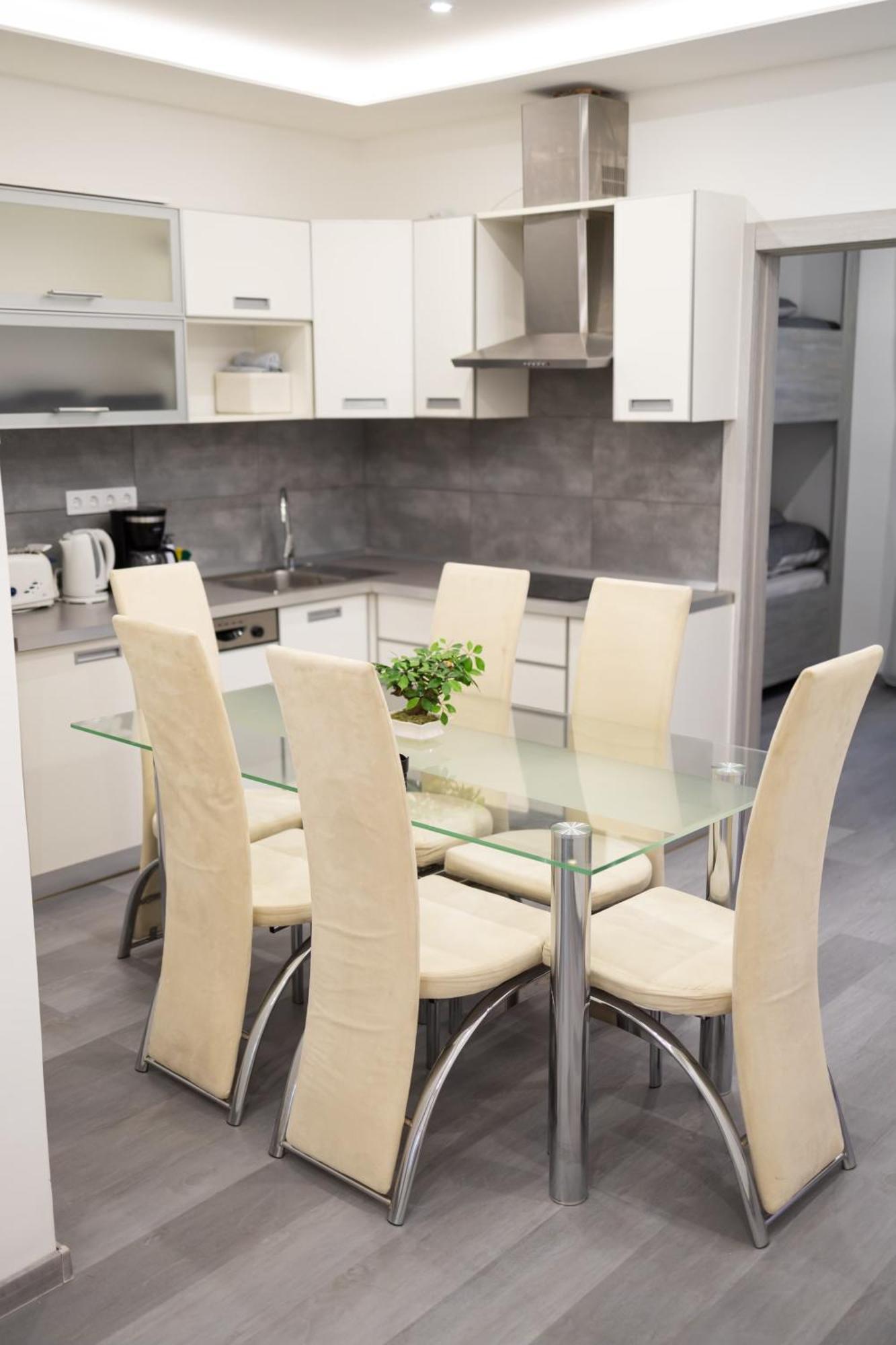 Fonix Apartman Debrecen Bagian luar foto