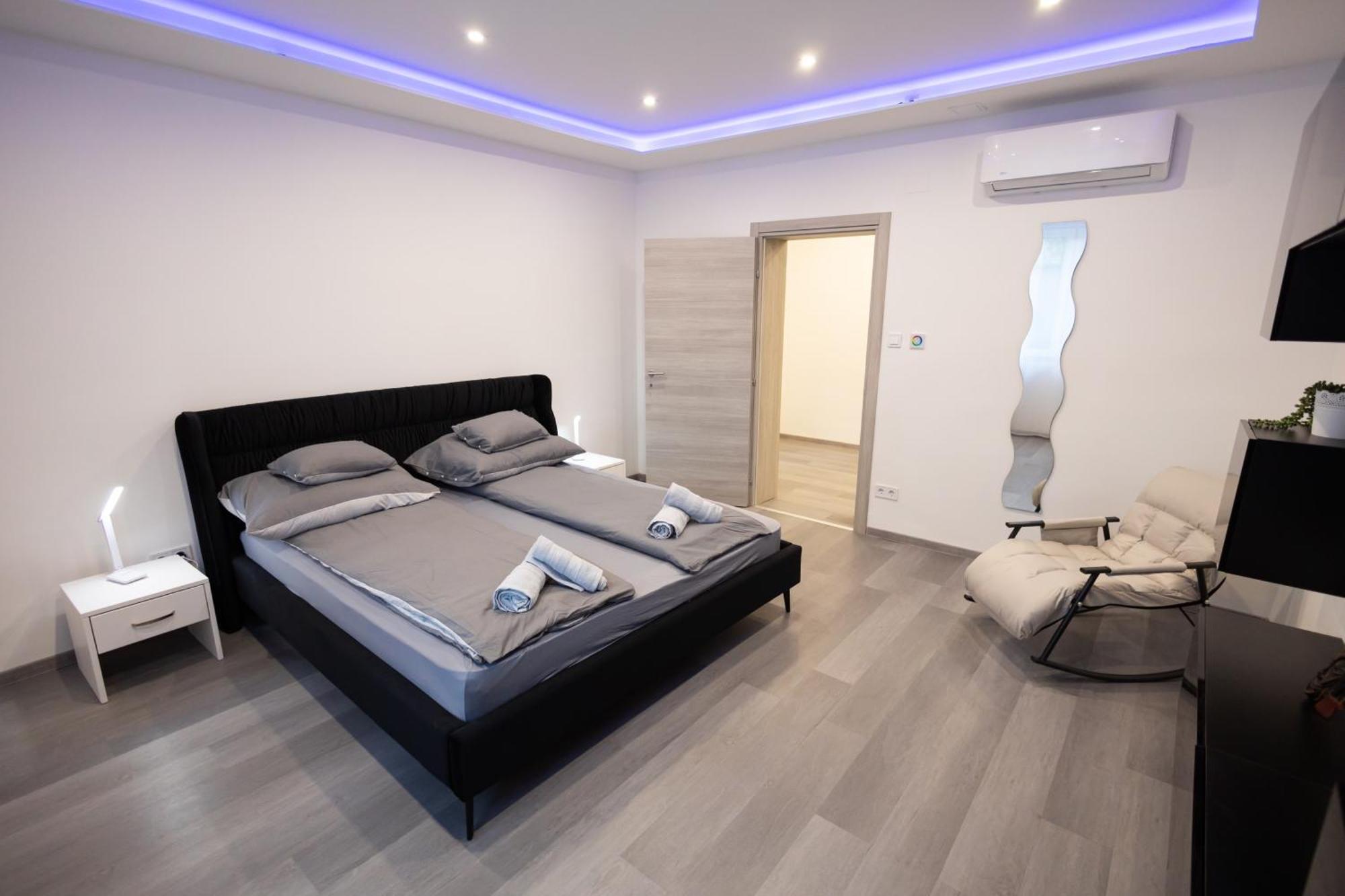 Fonix Apartman Debrecen Bagian luar foto