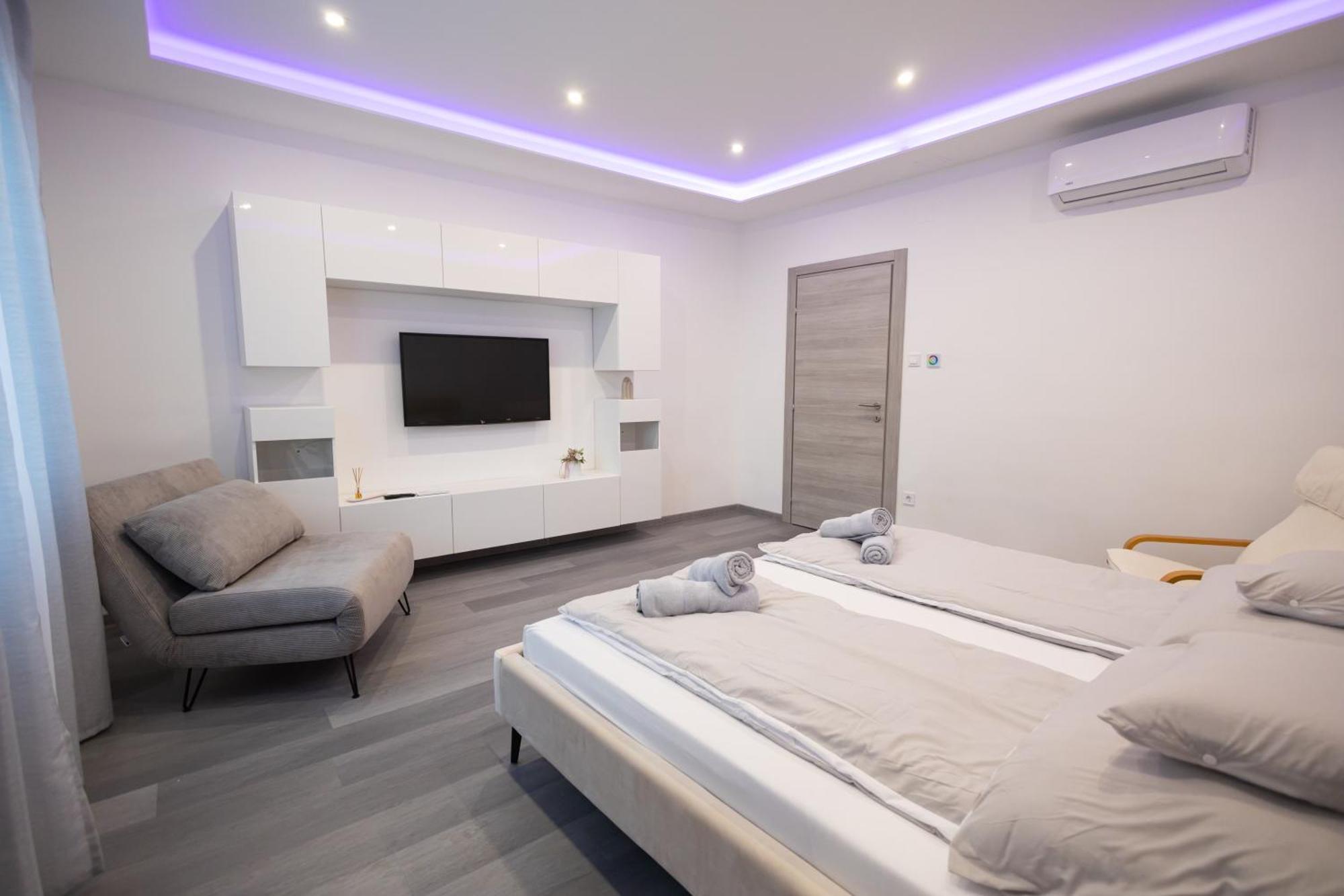 Fonix Apartman Debrecen Bagian luar foto